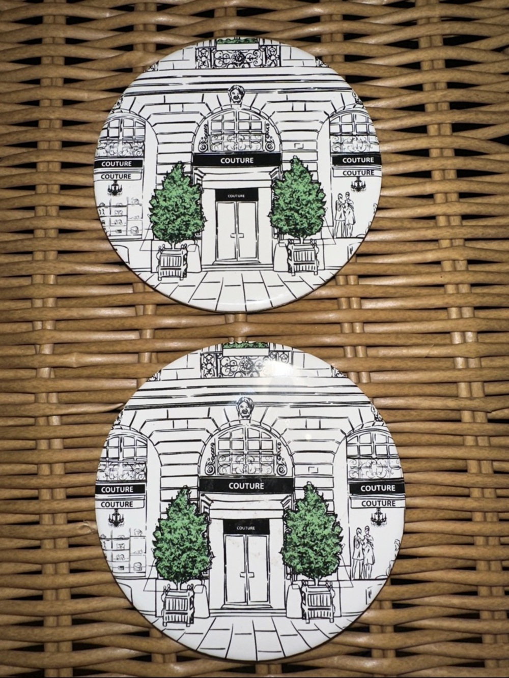 Round Coaster Set in Green & White NWOT